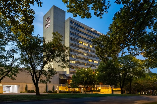 Images Crowne Plaza Knoxville Downtown University by IHG