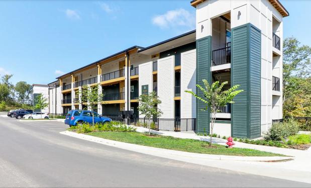 Images Bells Bluff Apartments