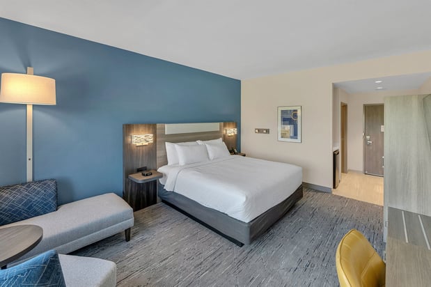 Images Holiday Inn Express & Suites Fort Walton Beach - Eglin Area by IHG