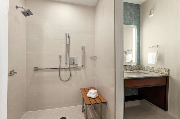 Images Hilton Garden Inn Carlsbad Beach