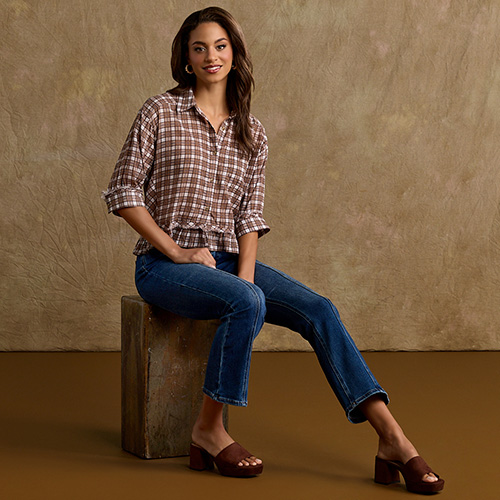 Discover elegant denim looks made to turn heads.