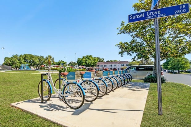Images Park at Lake Magdalene Apartments & Townhomes