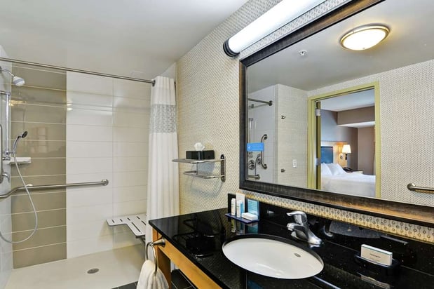 Images Hampton Inn & Suites Raleigh/Crabtree Valley