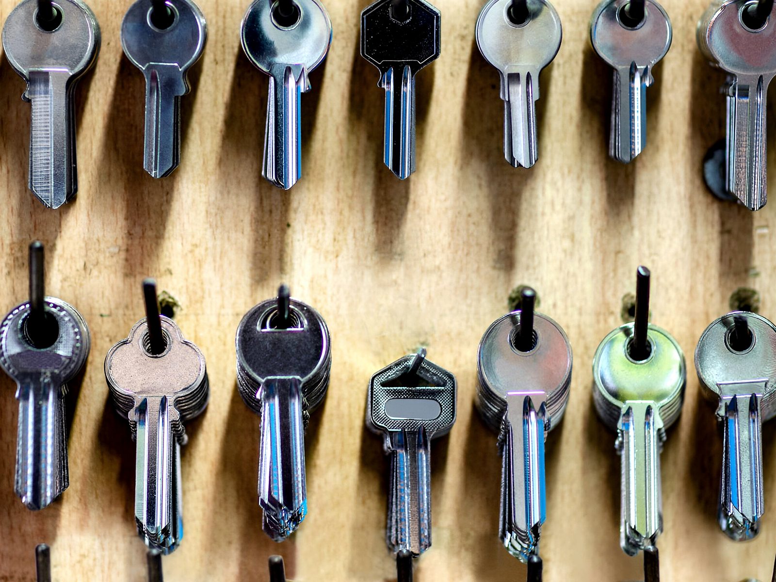 Hank & Sons Locksmith Service