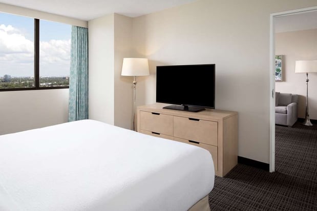 Images Embassy Suites by Hilton Tampa Airport Westshore