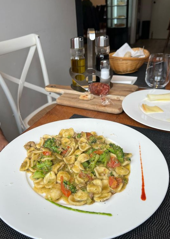 Eh..già Albarosa Caffeteria Trattoria Pizzeria, Burggartenstrasse 17 in Pratteln