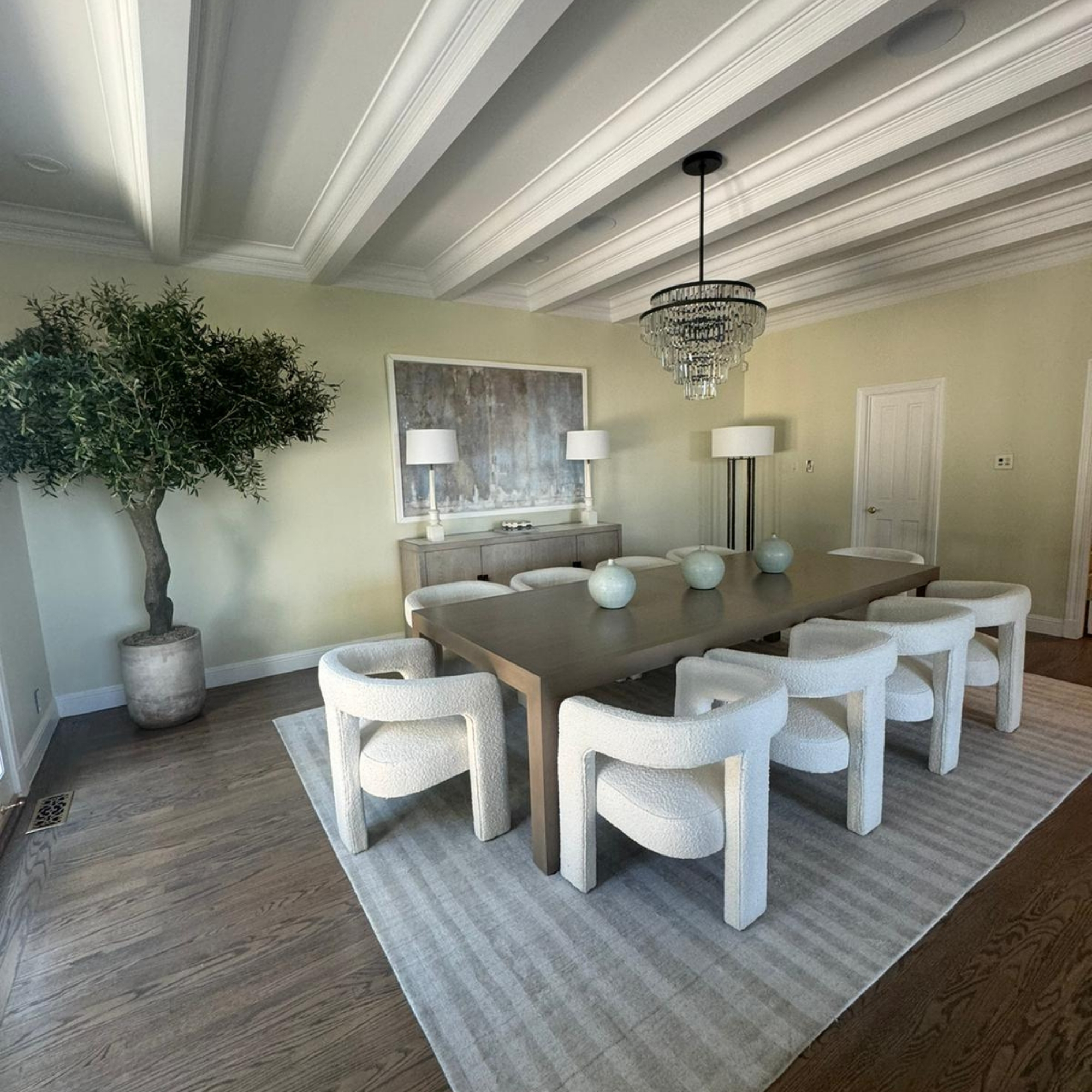 Transform your dining area with our professional cleaning services. Our deep cleaning ensures every corner of your dining room, from the floors to the chandeliers, shines like new. We specialize in dusting, vacuuming, and sanitizing all surfaces for a fresh and inviting space.