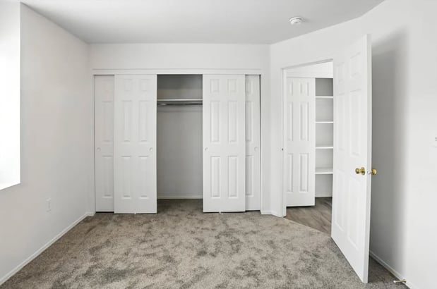 Images Oakstone Apartments