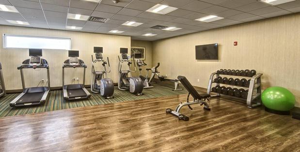 Images Holiday Inn Express Louisville Airport Expo Center by IHG