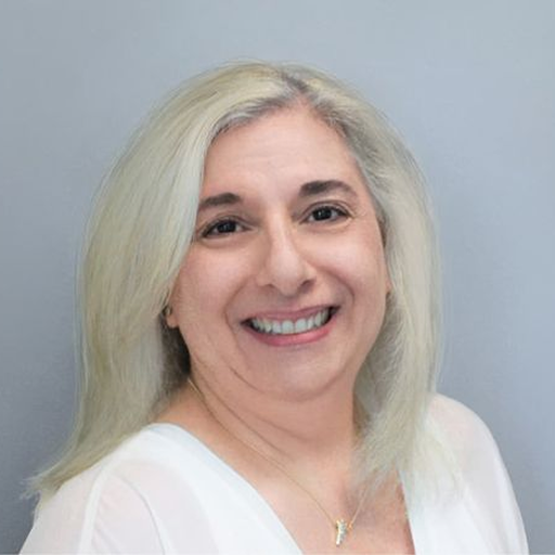 Lisa Clementi headshot.