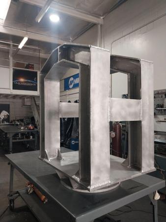 Images I.A.M Aerospace Quality Welding