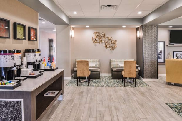 Images Hampton Inn Emporia