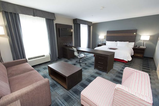 Images Hampton Inn & Suites Oklahoma City Airport