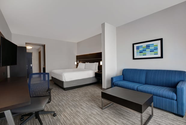 Images Holiday Inn Express & Suites Milwaukee - Brookfield by IHG