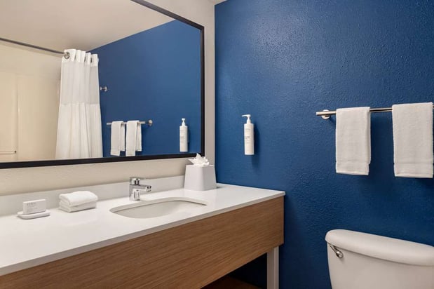 Images Spark by Hilton Orlando Universal Blvd