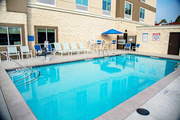 Images Holiday Inn & Suites Savannah Airport - Pooler, an IHG Hotel