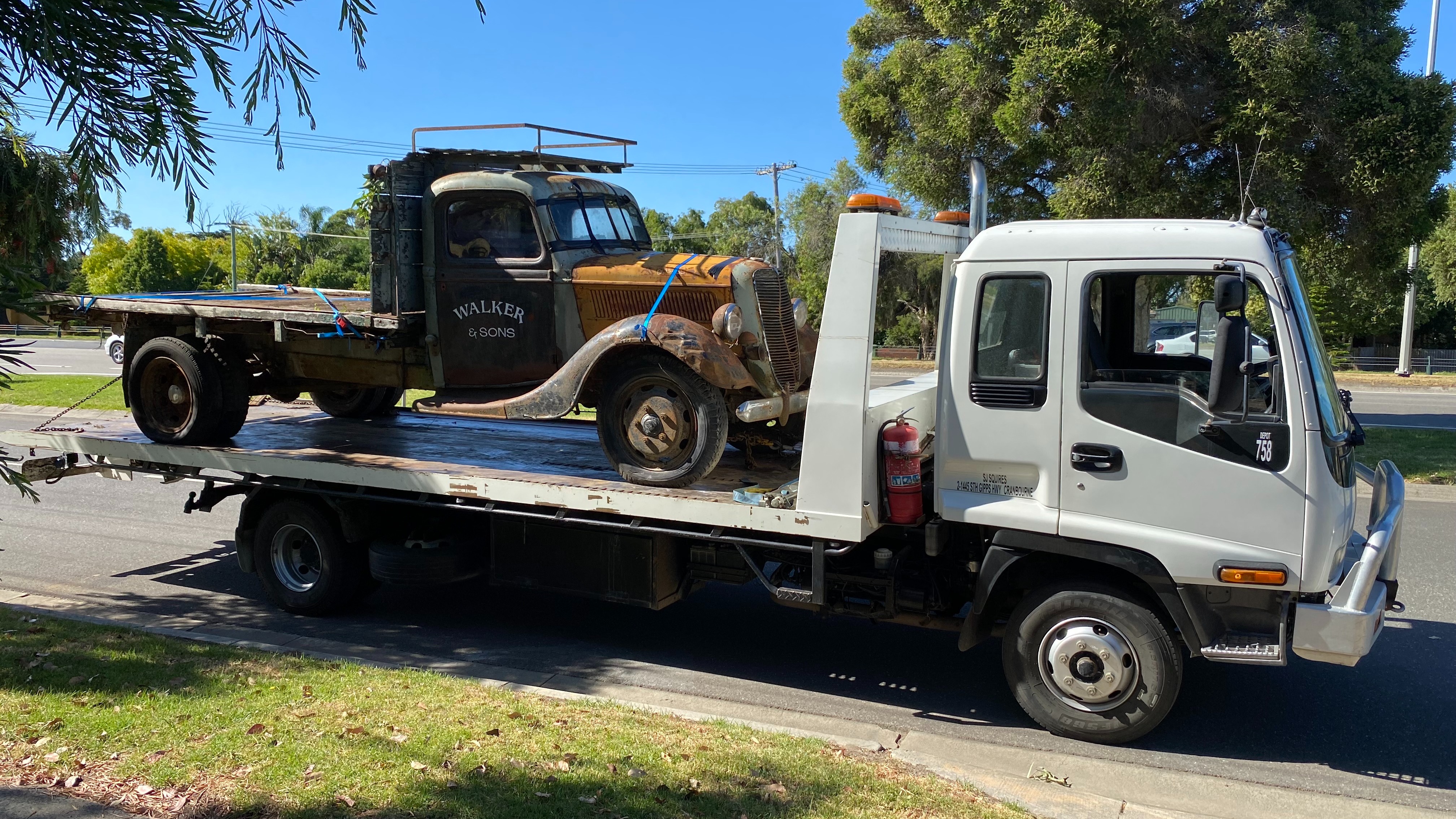 Images Squires Towing Service