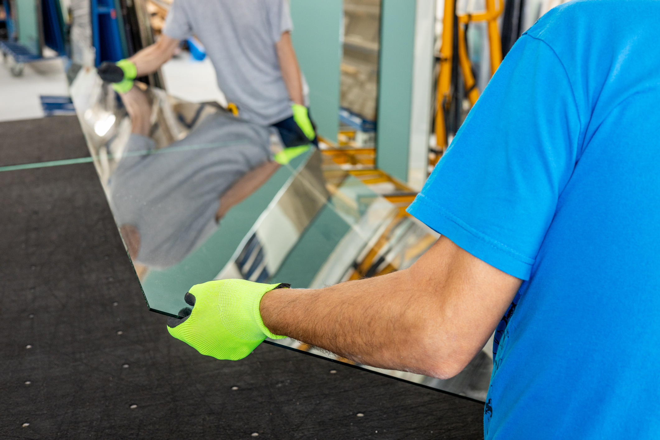 Whether it’s for your bathroom, living room, or office, we offer professional mirror installations tailored to your style and space. Let us help you enhance your home’s aesthetic and functionality with a beautiful mirror today!