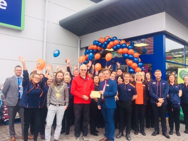 Store staff at B&M's new store in Chepstow were delighted to welcome local mayor, Councillor Tom Kirton and local charity SARA Rescue. The charity received £250 worth of B&M vouchers for taking part in B&M's special day, while Mayor Kirton cut the ribbon