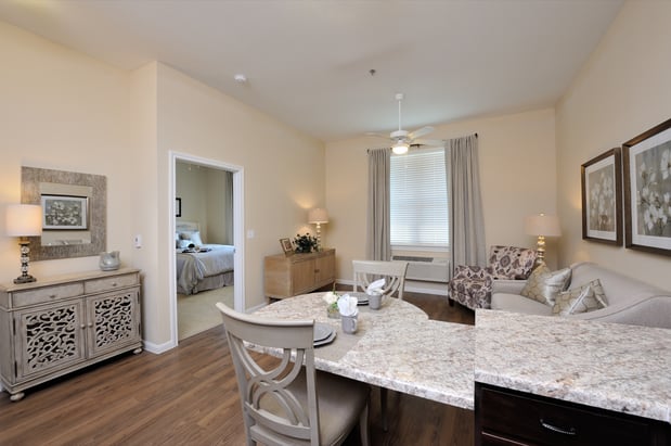 Images Clayton Oaks Living
