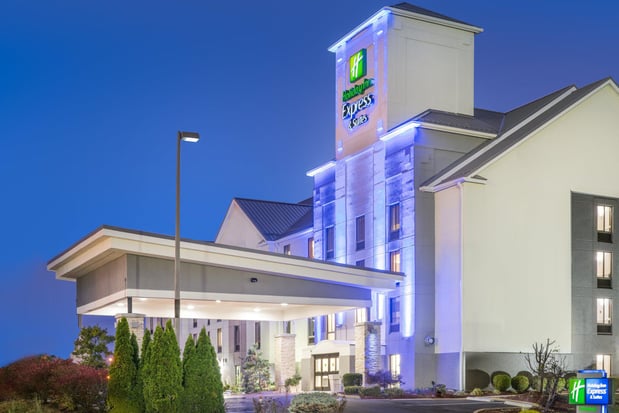 Images Holiday Inn Express & Suites Louisville East by IHG