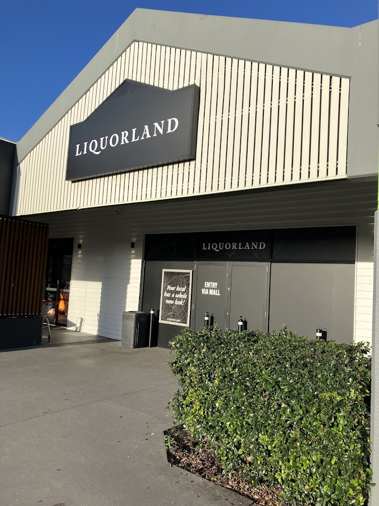 Images Liquorland Treetops Plaza