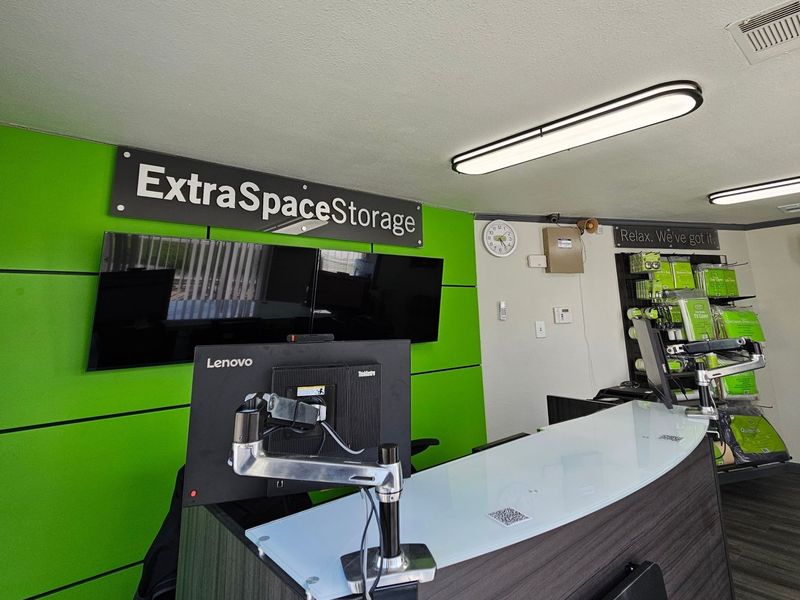 Images Extra Space Storage