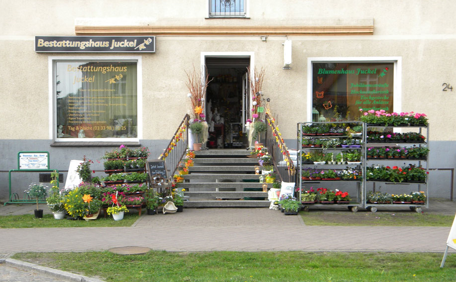 Bestattungshaus Juckel, Freienwalderstr. 41 in Werneuchen