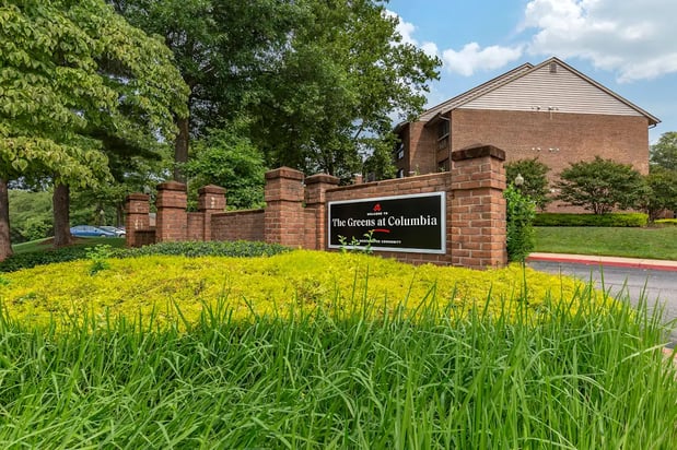 Images The Greens at Columbia Apartments