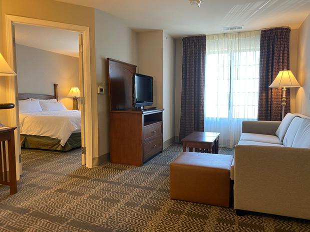 Images Staybridge Suites Milwaukee West-Oconomowoc, an IHG Hotel