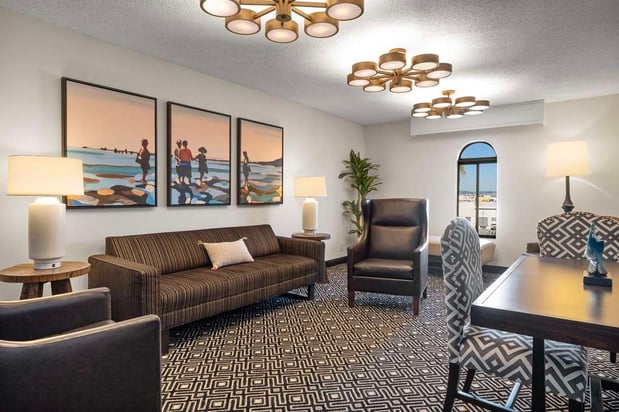 Images Embassy Suites by Hilton Los Angeles International Airport South