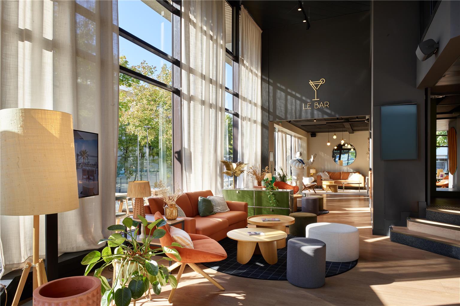 Bar Lounge