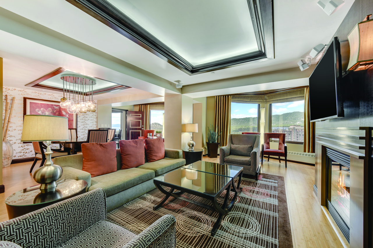 Harrah's Lake Tahoe Summit Suite 1710-5500-4c. At Harrah's Lake Tahoe you can relax in luxe hotel rooms with premier amenities, play the slots and tables at the casino, reserve a table at a world-class restaurant, and get in on the vibrant nightlife.