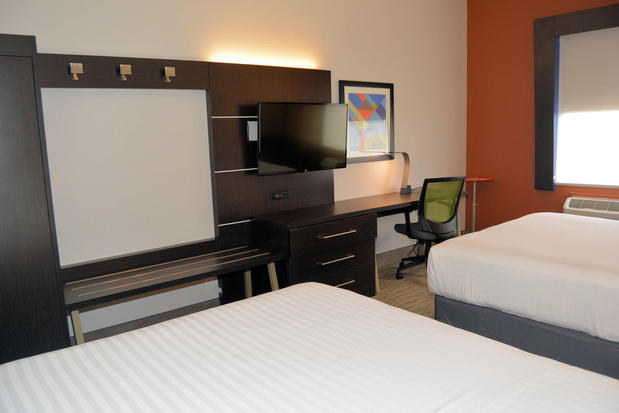 Images Holiday Inn Express & Suites Abilene by IHG