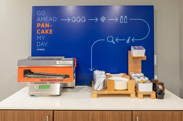 Images Holiday Inn Express & Suites Englewood - Denver South by IHG