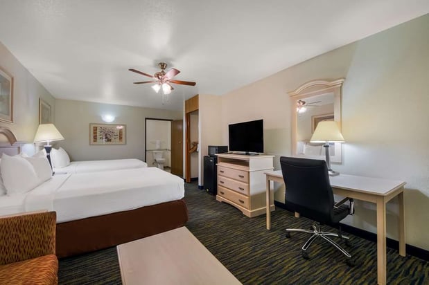 Images SureStay by Best Western Falfurrias