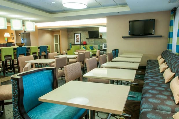 Images Hampton Inn Louisville-North/Clarksville
