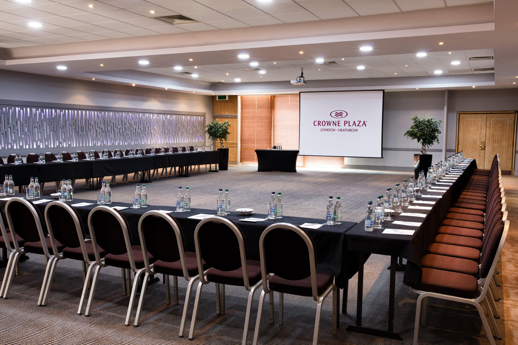 Images Crowne Plaza London - Heathrow, an IHG Hotel