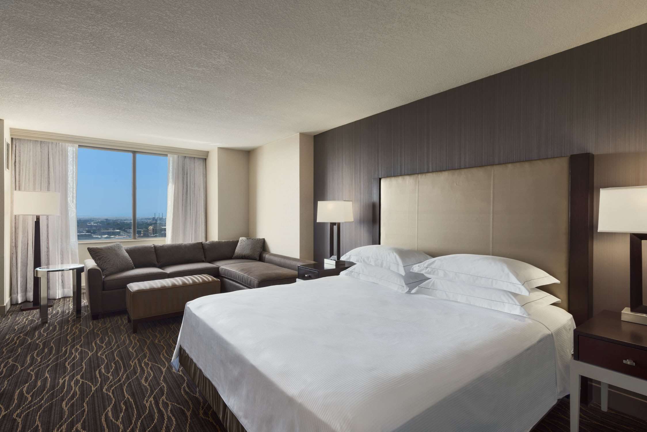 Guest room