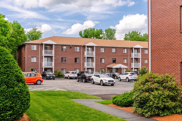 Images Westford Park Apartments