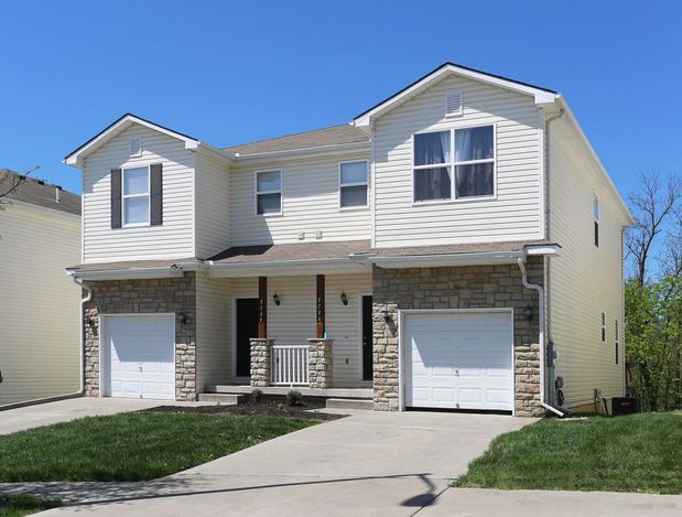 Images The Townhomes at Holly Ridge