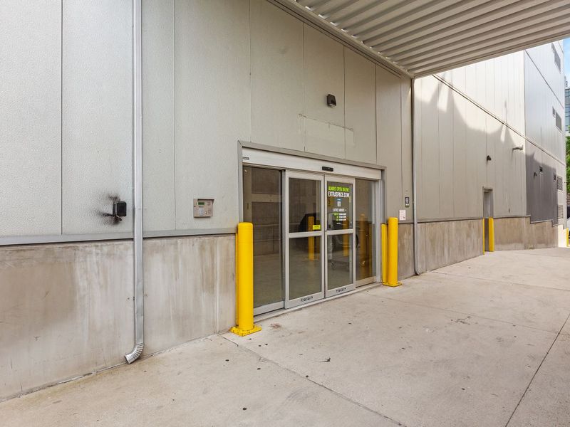 4153_Drive Through Hallways