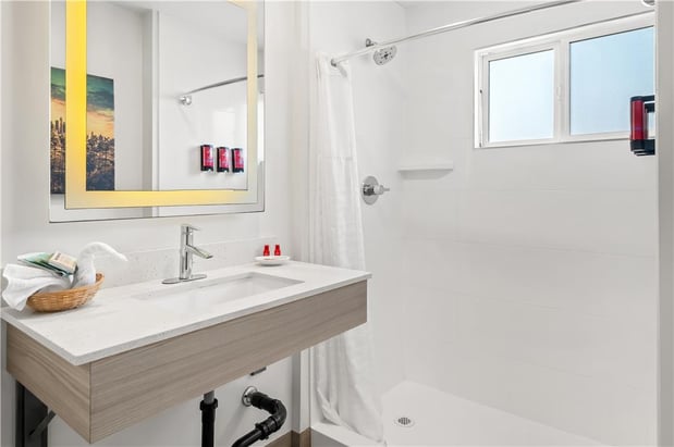 Images SureStay by Best Western Santa Monica