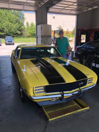 Images Kwik Change Lube & Service Center with Economy Tire