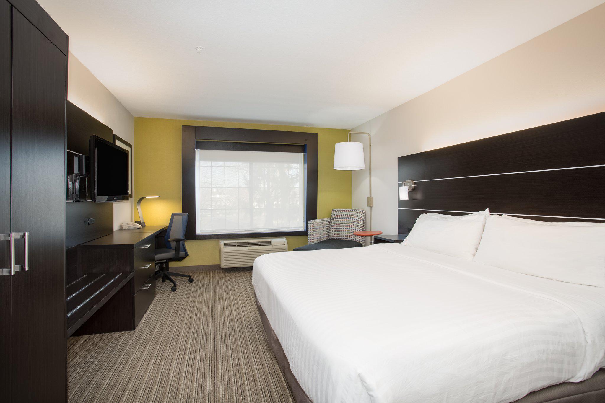 Holiday Inn Express & Suites Ft. Collins, an IHG Hotel Fort Collins (970)225-2200