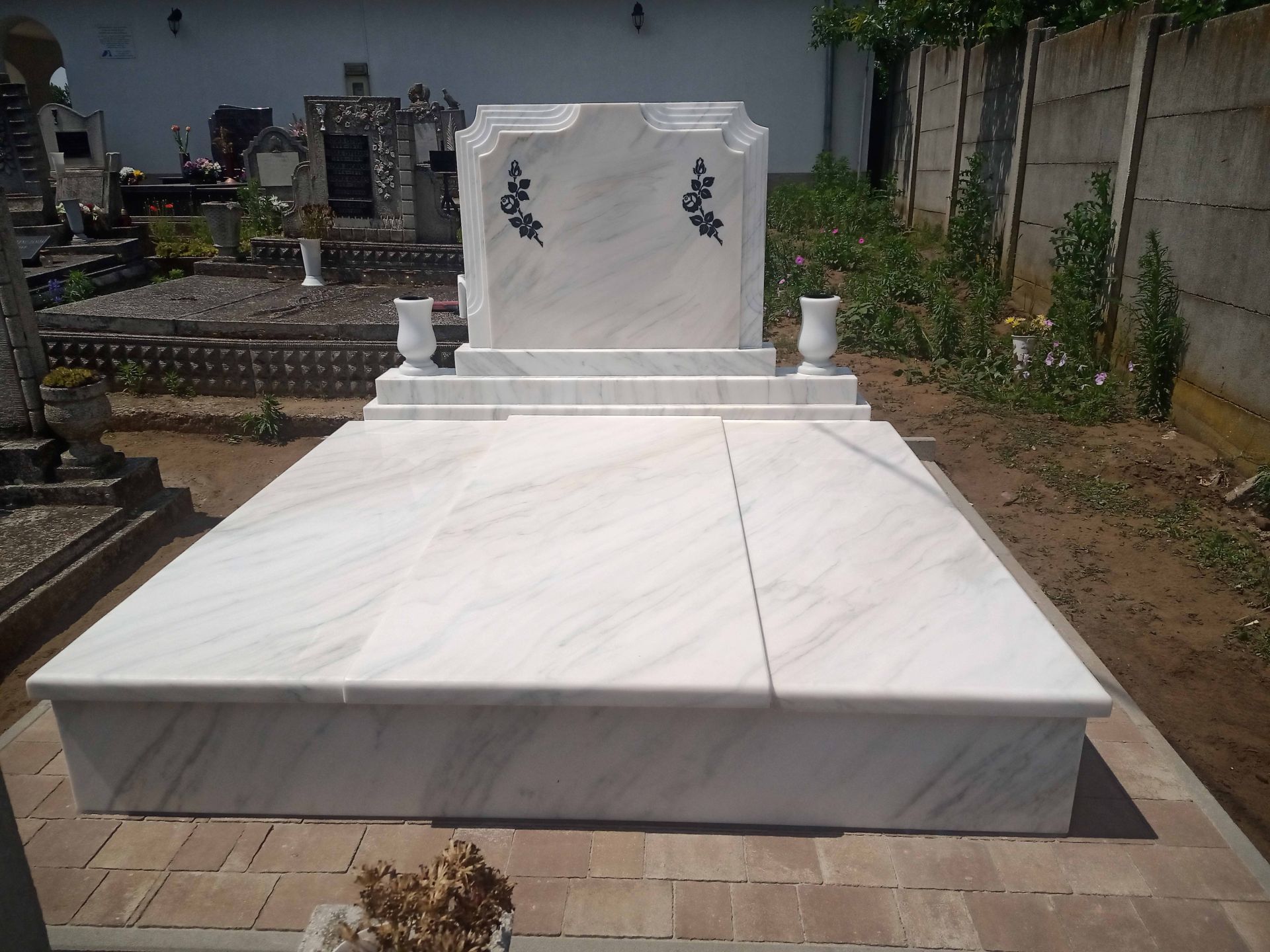 Images VARGA ZOLTÁN KŐFARAGÓ-MŰKŐKÉSZÍTŐ