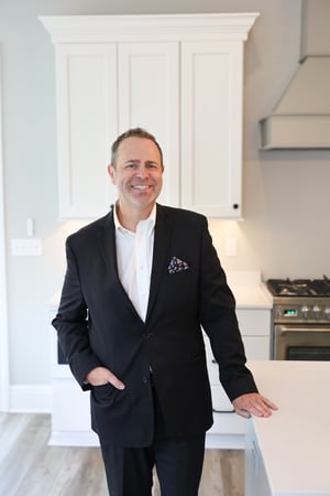 Images Ed Noschese and Kim Rostron Team - The Best Agents Ever, LLC