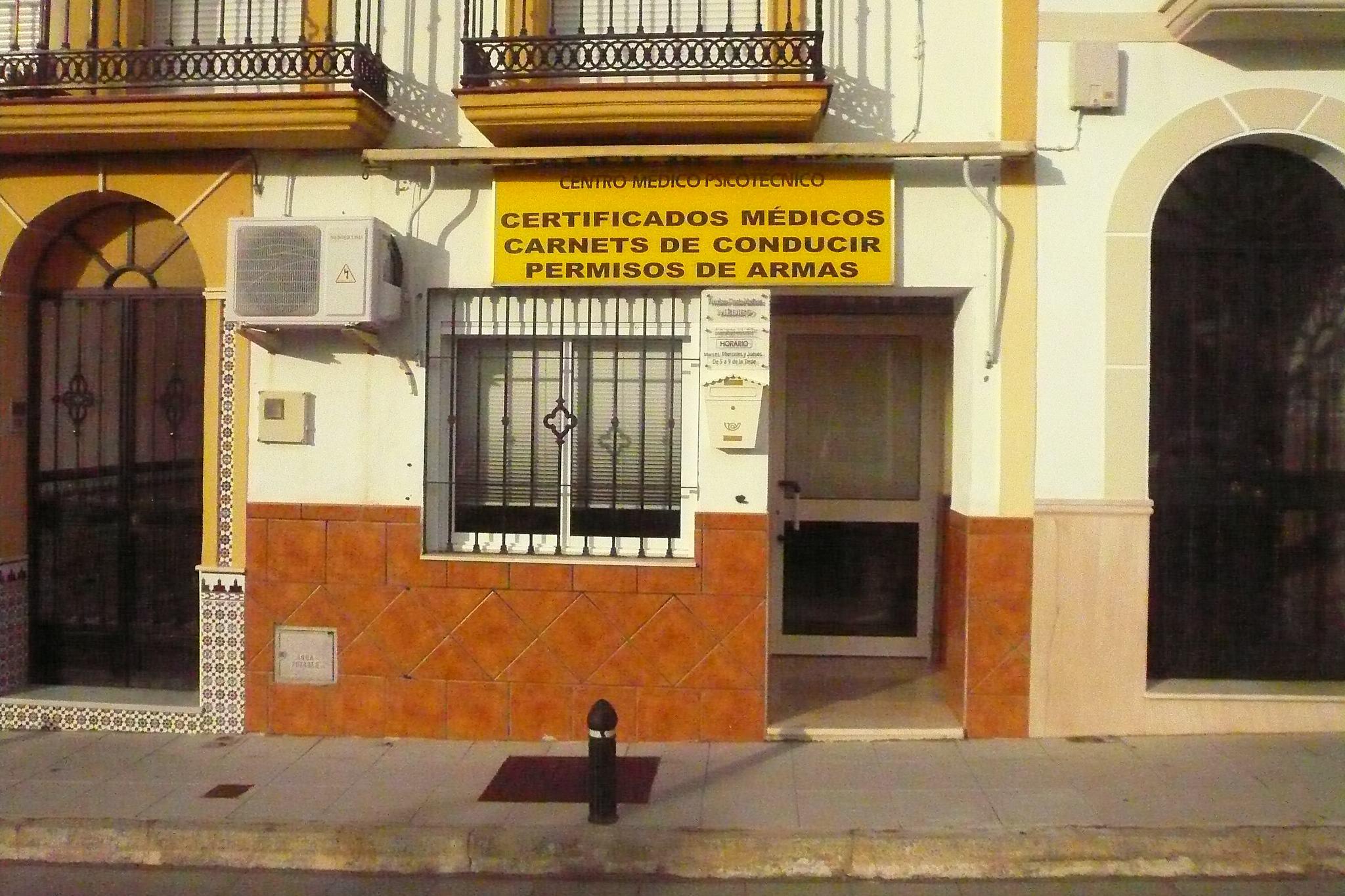 Images Centro Médico - Psicotécnico La Carlota