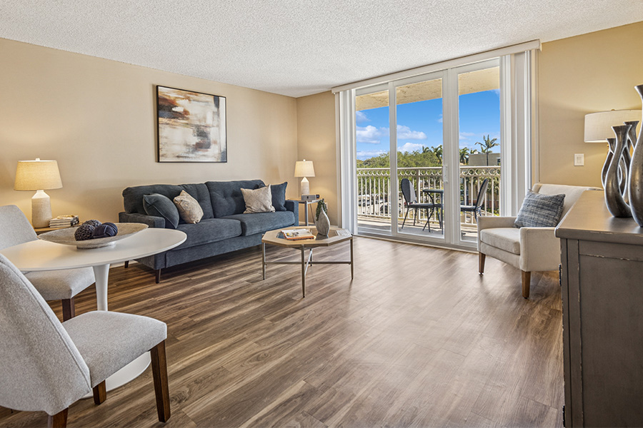 Five Star Premier Residences of Hollywood apartment living room