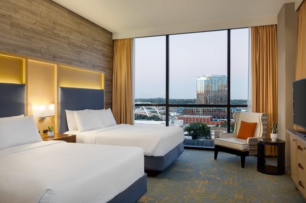 Images Holiday Inn & Suites Nashville Downtown - Broadway by IHG